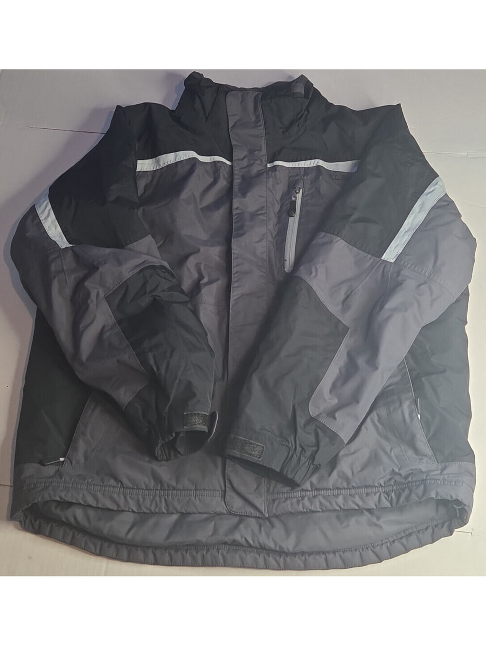 Vintage LL Bean Men's L Ski Jacket Gray Black 100% Nylon Insulated Reflective